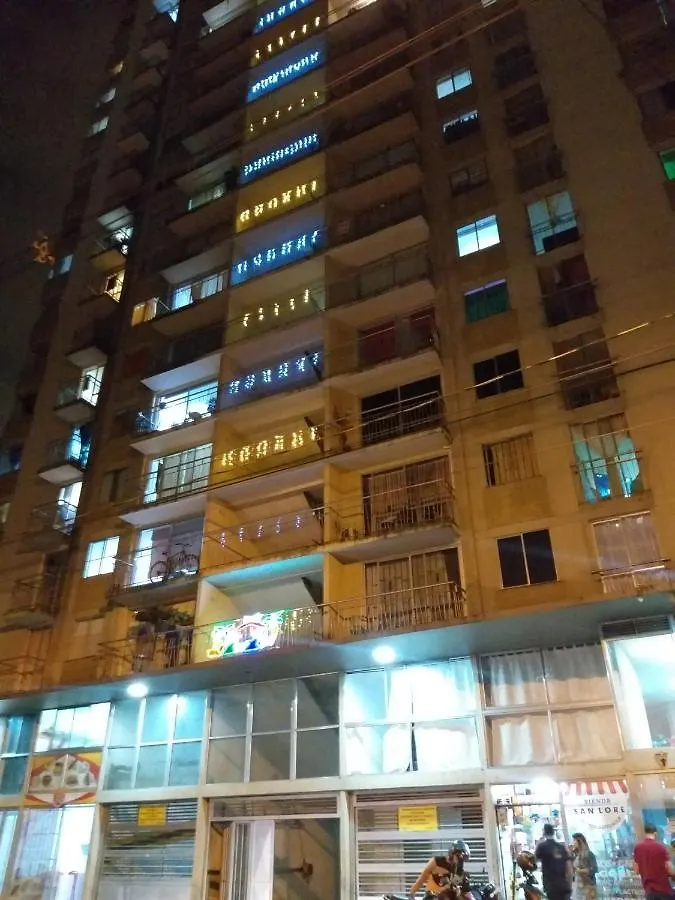 Centro! San Lorenzo - Downtown - Apto Con 2 Hab & Parqueadero Medellín Apartamento